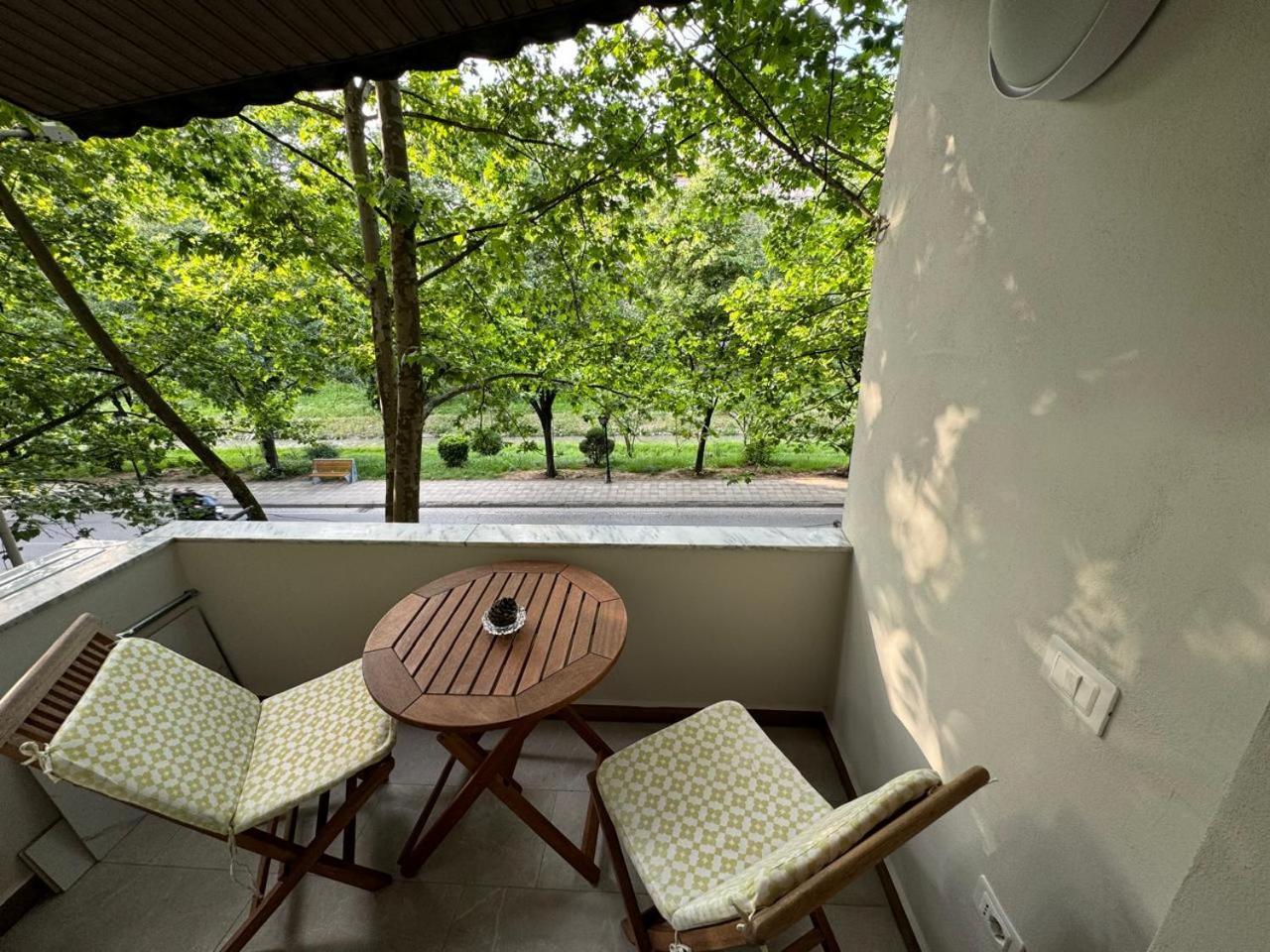 Ami Blloku Apartament Тирана Екстер'єр фото